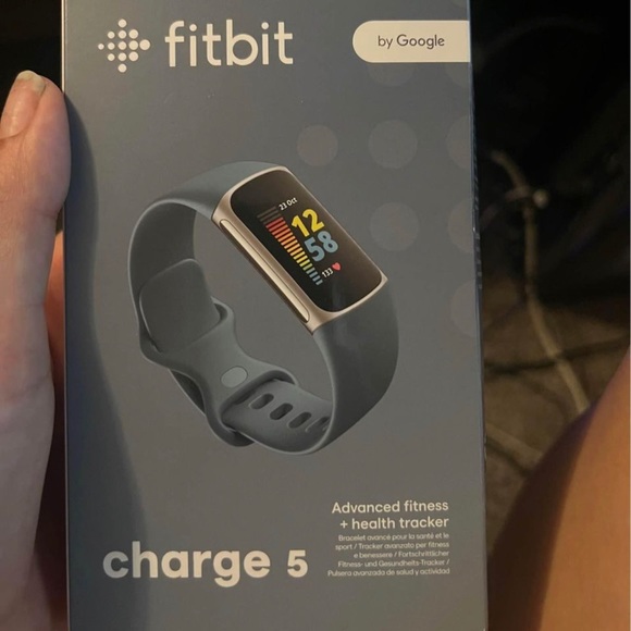 Fitbit charge 5 - Picture 1 of 1